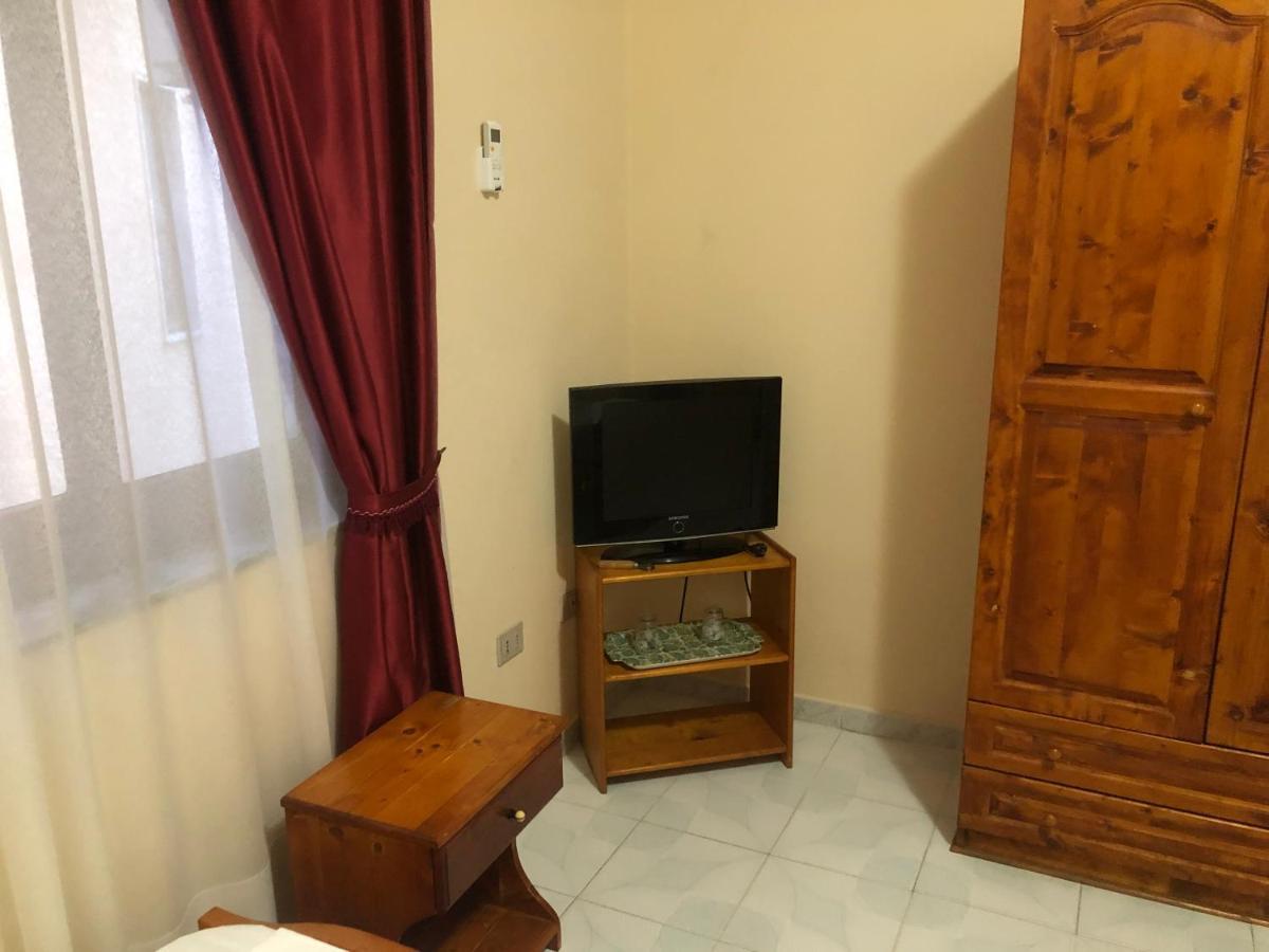 佩佩托酒店 Durrës 外观 照片