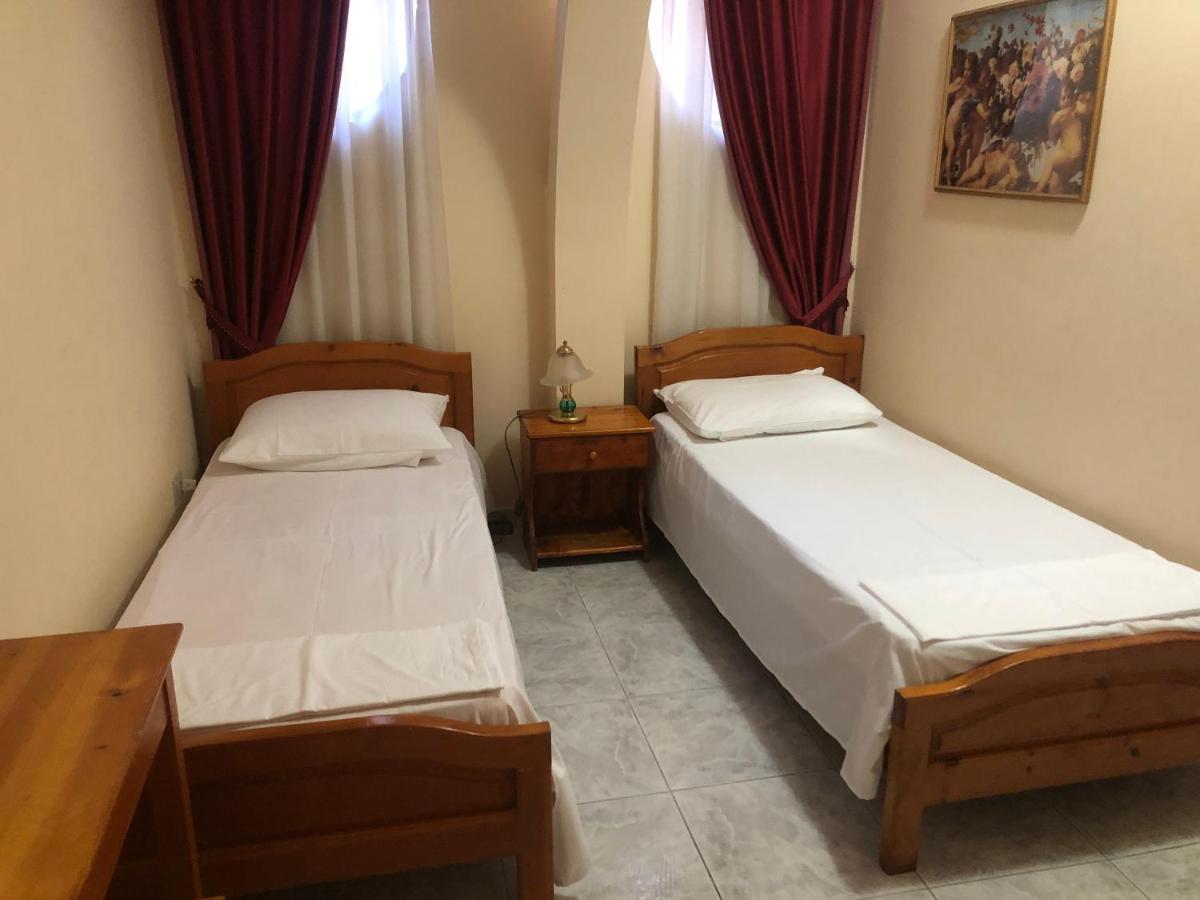 佩佩托酒店 Durrës 外观 照片